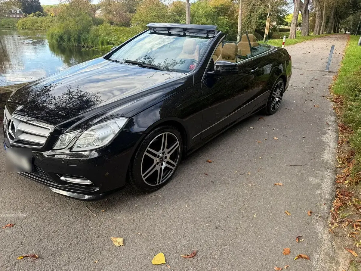 Gebraucht Mercedes E200 184 PS (135 kW) 2012 Schwarz Cabrio