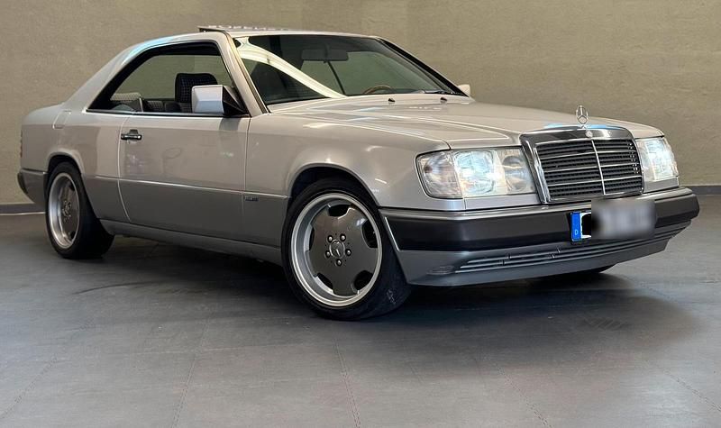 Gebraucht Mercedes C300 222 PS (163 kW) 1992 Silber Coupé