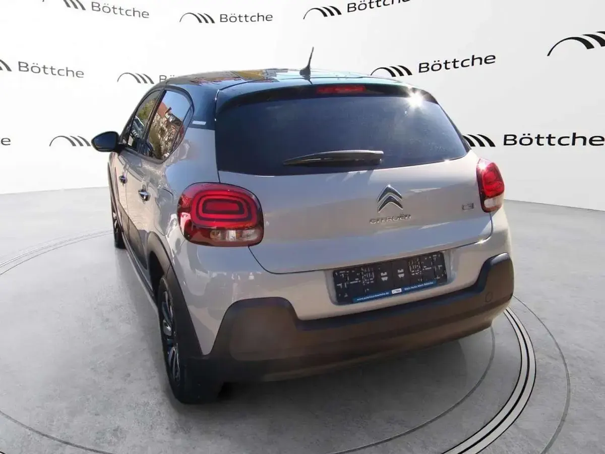 Gebraucht Citroën C3 PureTech 110 PS (80 kW) 2023 Lackierung sable/metallic klarlack Kleinwagen