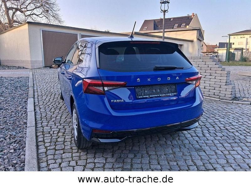 Gebraucht Skoda Fabia Selection 80 PS (58 kW) 2023 Blau Kleinwagen