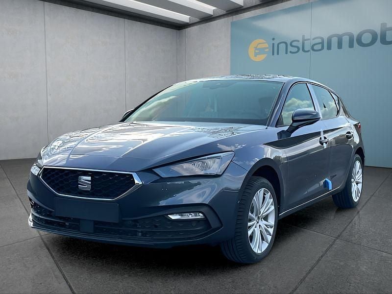 Grau Gebraucht 2025 Seat Leon Style Kleinwagen | 32.299 € (Fairer Preis) - Bild 1/4