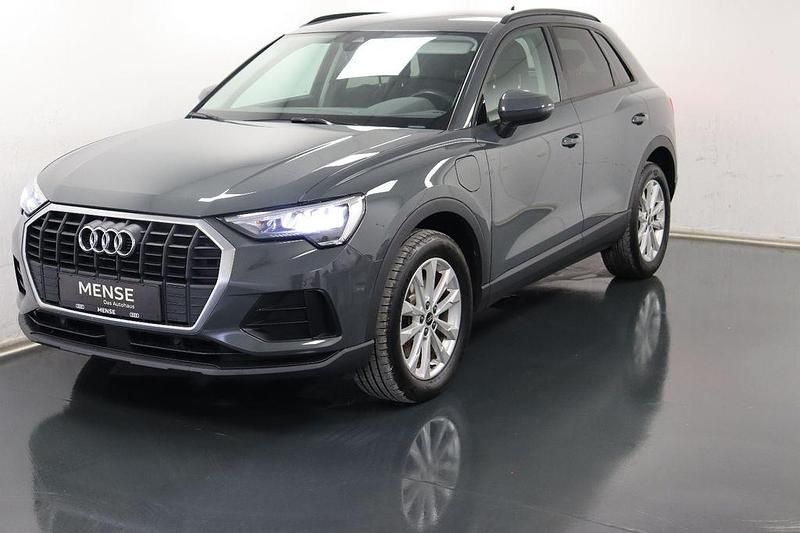 Gebraucht Audi Q3 Ambiente 150 PS (110 kW) 2022 Nanograumet. SUV