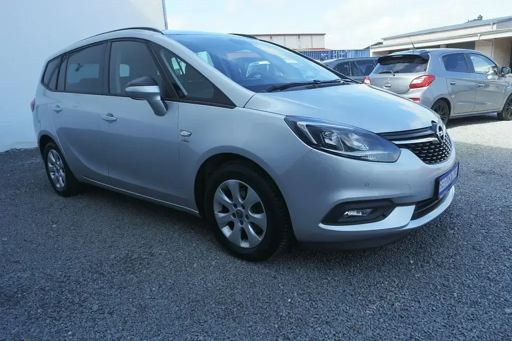 Gebraucht Opel Zafira Active 140 PS (102 kW) 2017 Silber Van / Kleinbus