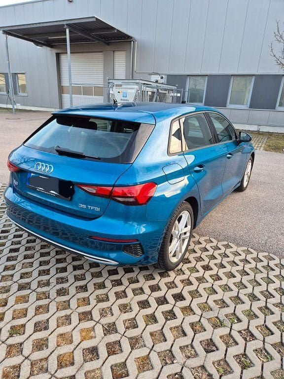 Używany Audi A3 Advanced 150 KM (110 kW) 2022 Niebieski Sedan/Limuzyna