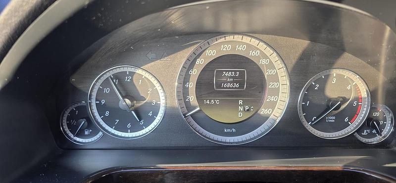 Second-hand Mercedes E250 2011 Negru Berlinǎ