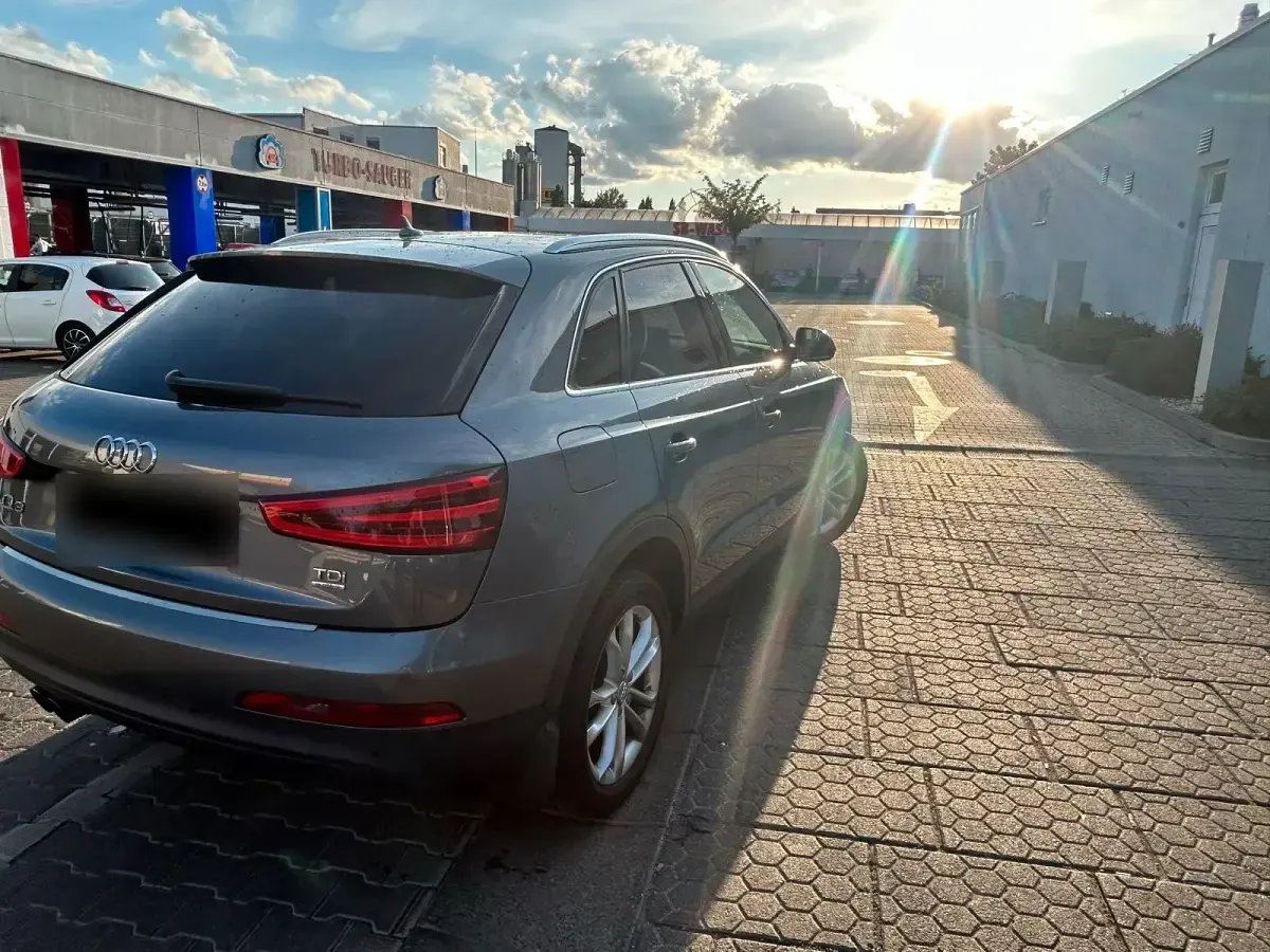 Gebraucht Audi Q3 Sport 177 PS (130 kW) 2013 Grau SUV