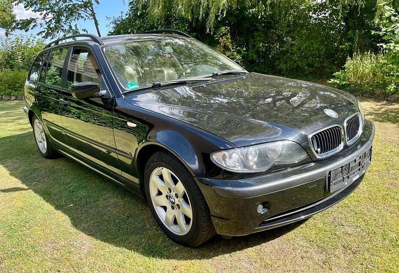 Schwarz Gebraucht 2004 BMW 320 Exclusive Kombi | 1.600 € (Superpreis) - Bild 1/4