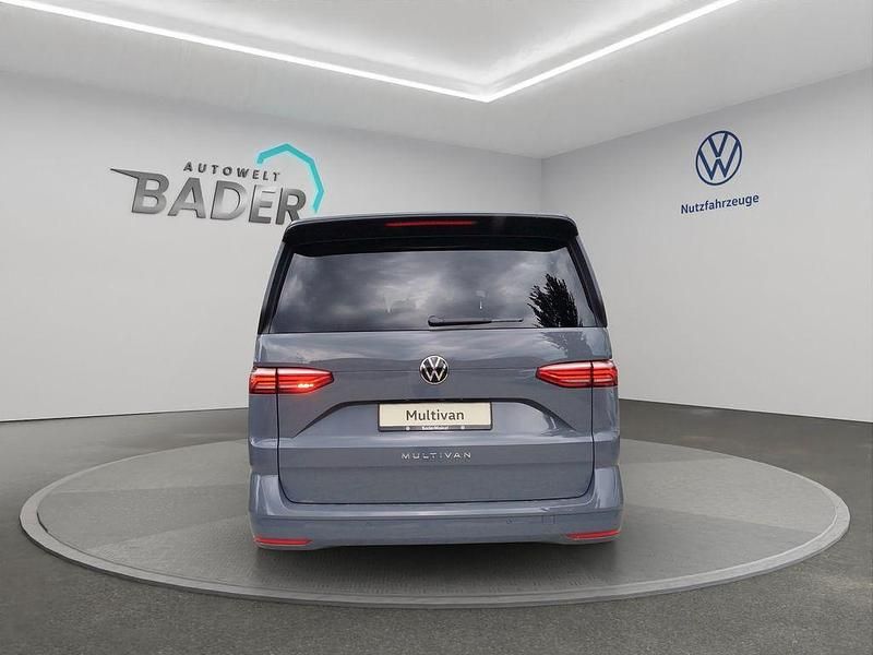 Neu VW Multivan Life 150 PS (110 kW) 2025 Grau Van