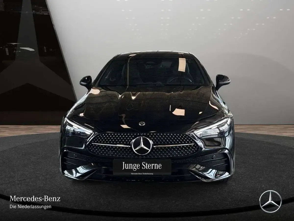 Gebraucht Mercedes CLE200 Premium 204 PS (150 kW) 2025 Schwarz Coupé