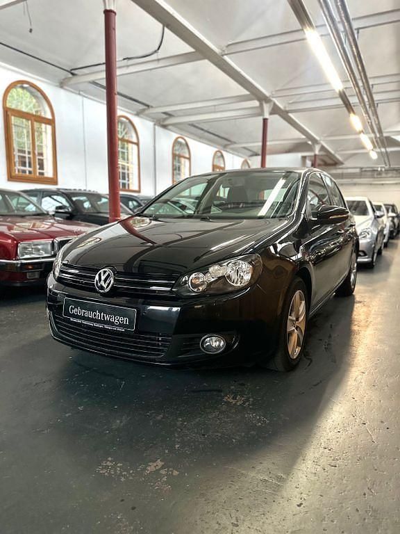 Grau Gebraucht 2009 VW Golf VI Comfortline Limousine | 7.990 € (Etwas zu teuer) - Bild 1/4
