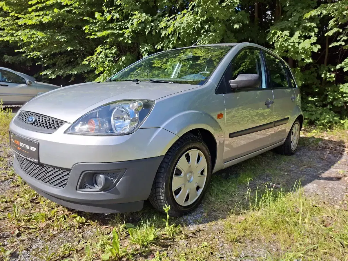 Gebraucht Ford Fiesta 69 PS (50 kW) 2006 Silber Kleinwagen