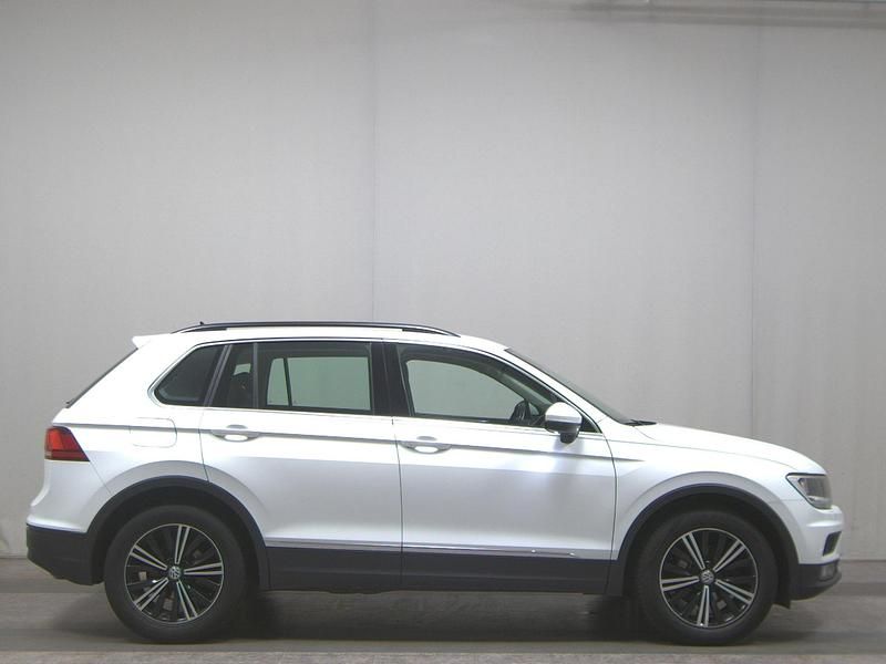 Weiss Gebraucht 2019 VW Tiguan Comfortline SUV | 16.980 € (Guter Preis) - Bild 1/4