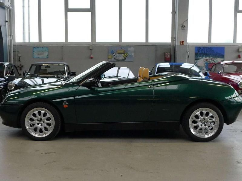Gebraucht Alfa Romeo Spider 192 PS (141 kW) 1997 Verde tropico Cabrio