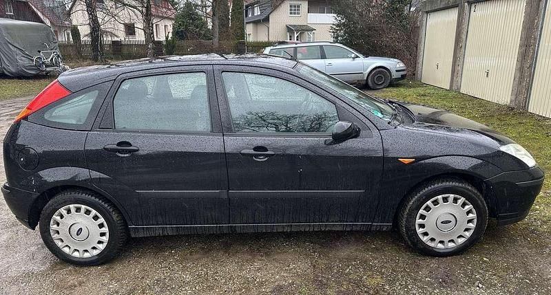 Usata Ford Focus 101 CV (74 kW) 2004 Nero Berlina