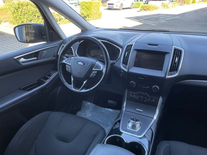 Gebraucht Ford S-MAX Titanium 150 PS (110 kW) 2019 Schwarz Van / Kleinbus