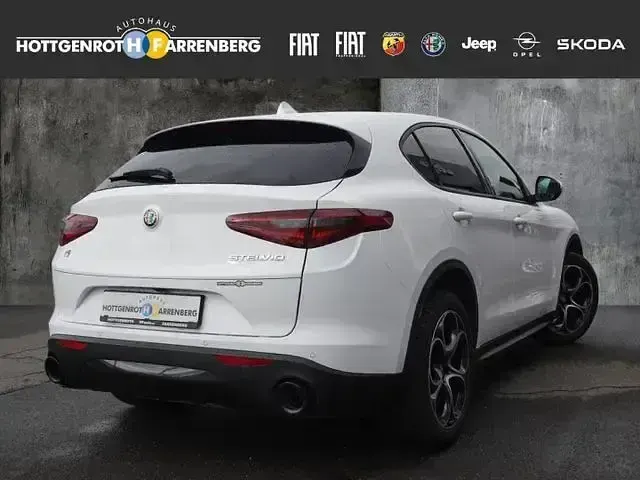 Gebraucht Alfa Romeo Stelvio Sprint 280 PS (205 kW) 2022 Weiß SUV