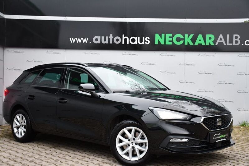 Mitternachtsschwarz Gebraucht 2023 Seat Leon Style Kombi | 23.700 € (Fairer Preis) - Bild 1/4