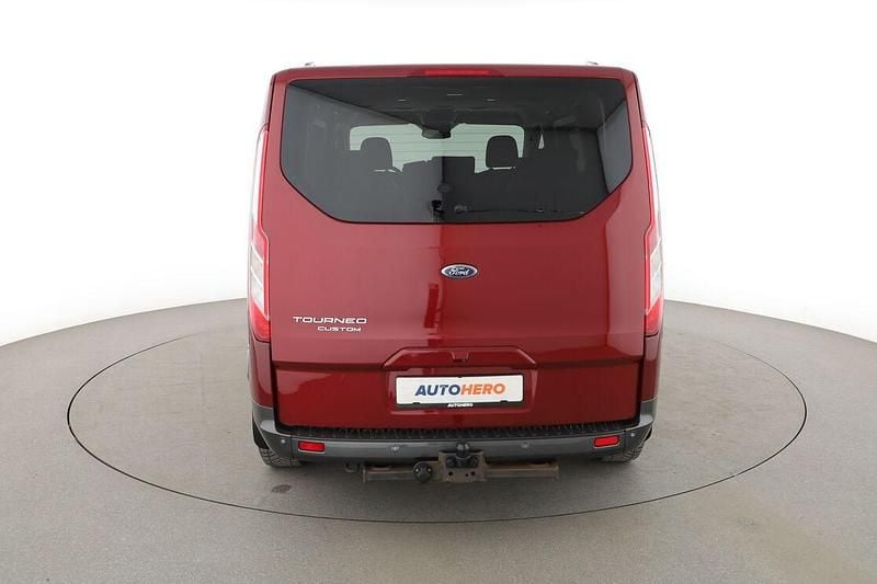 Second-hand Ford Tourneo Custom Active 2022 Roșu Van