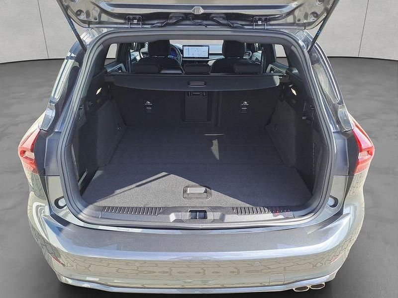 Gebraucht Ford Focus ST-Line X 155 PS (114 kW) 2024 Grau Kombi