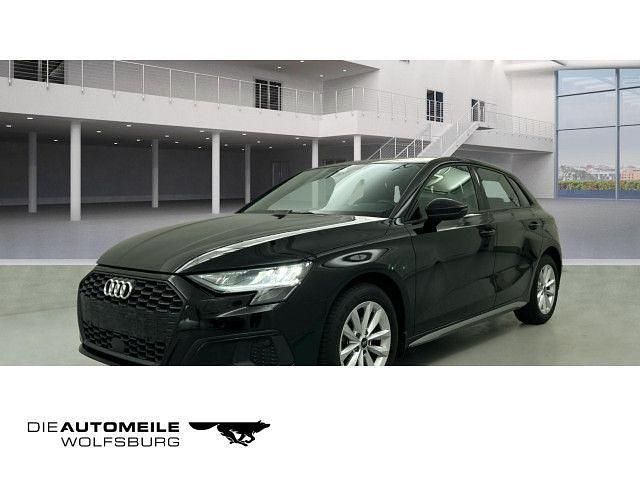 Brillantschwarz Gebraucht 2023 Audi A3 Sportback Sport Limousine | 25.990 € (Superpreis) - Bild 1/4
