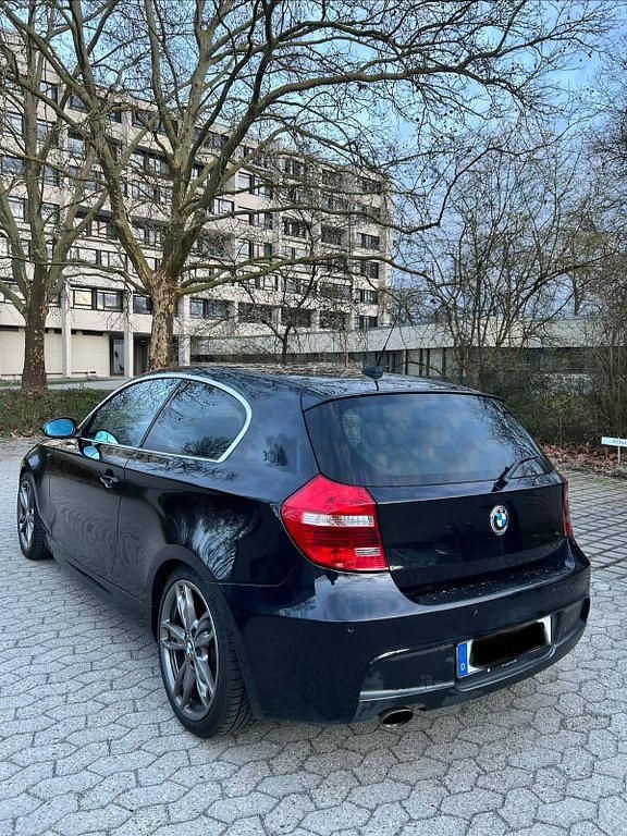 Gebraucht BMW 120 Performance 177 PS (130 kW) 2007 Schwarz Kleinwagen