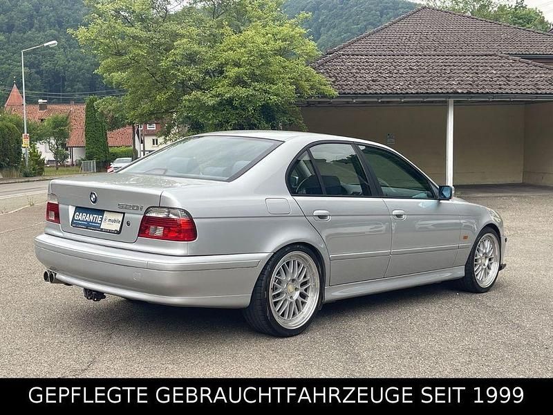 Usata BMW 520 Shadowline 170 CV (125 kW) 2001 Argento Berlina