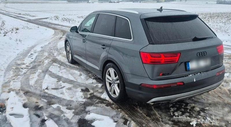 Gebraucht Audi Q7 Ambiente 272 PS (200 kW) 2016 Grau SUV