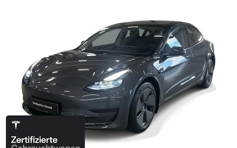Silber Gebraucht 2021 Tesla Model 3 Standard Range Limousine | 27.800 € (Fairer Preis) - Bild 1/4