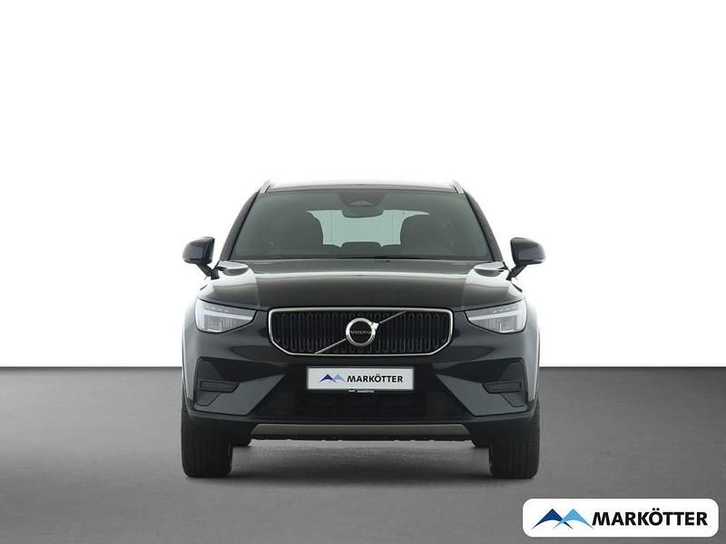 Neu Volvo XC40 Core 163 PS (119 kW) 2025 Schwarz SUV