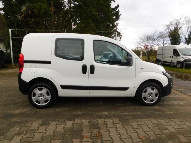 Gebraucht Fiat Fiorino 96 PS (70 kW) 2023 Weiß Van / Kleinbus