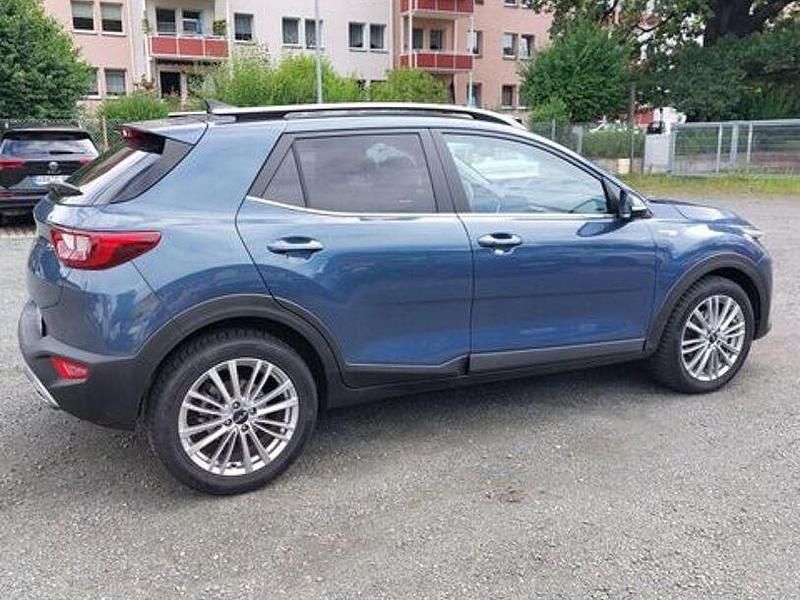 Gebraucht Kia Stonic 120 PS (88 kW) 2023 Denimblau metallic (metallic) SUV