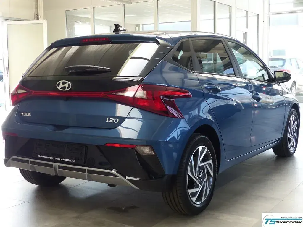 Neu Hyundai i20 Trend 101 PS (74 kW) 2026 Grau Kleinwagen