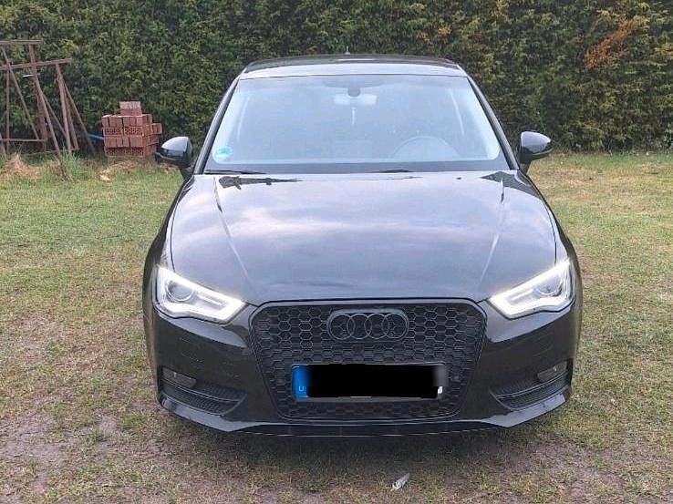 Schwarz Gebraucht 2016 Audi A3 Sportback Attraction Kleinwagen | 11.000 € (Fairer Preis) - Bild 1/4