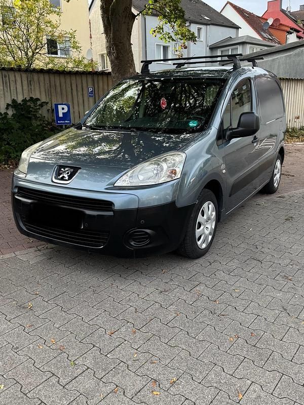 Grau Gebraucht 2011 Peugeot Partner Van / Kleinbus | 2.690 € (Guter Preis) - Bild 1/4