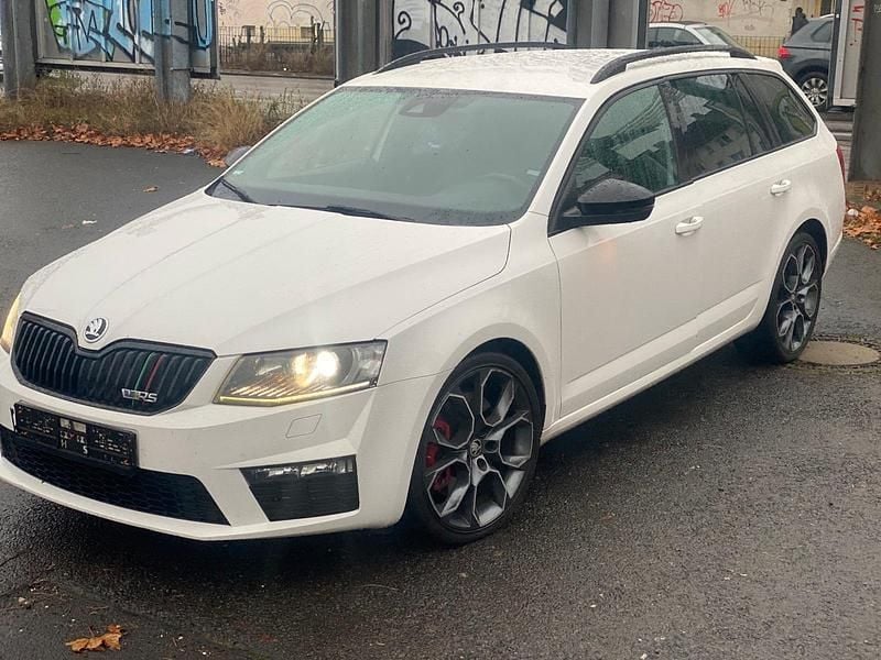 Weiß Gebraucht 2015 Skoda Octavia RS Kombi | 8.550 € (Superpreis) - Bild 1/4