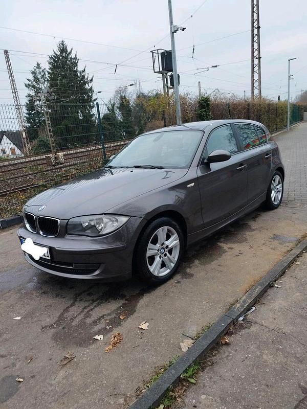 Gebraucht BMW 118 143 PS (105 kW) 2008 Braun Kleinwagen
