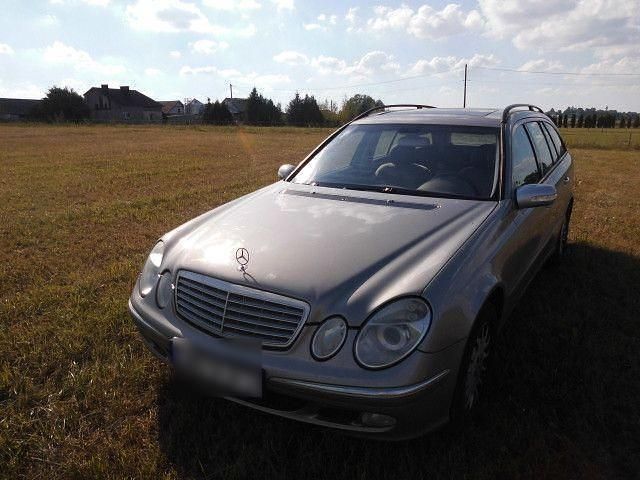 Gebraucht Mercedes E320 Elegance 204 PS (150 kW) 2004 Silber Kombi