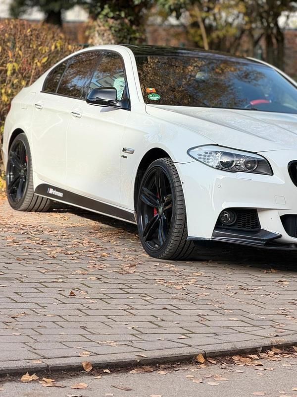 Weiß Gebraucht 2011 BMW 535 Limousine | 12.500 € (Fairer Preis) - Bild 1/4