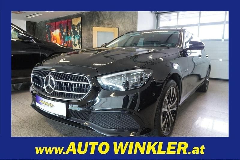 Schwarz Gebraucht 2021 Mercedes E300 Limousine | 29.970 € (Superpreis) - Bild 1/4