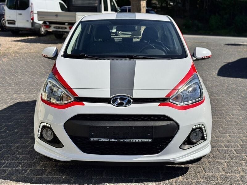 Weiß Gebraucht 2016 Hyundai i10 Sport Kleinwagen | 7.199 € (Fairer Preis) - Bild 1/2