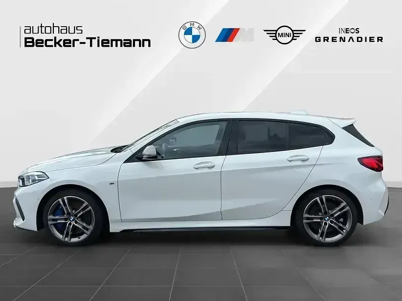 Gebraucht BMW M135 Performance 306 PS (225 kW) 2023 Weiß Kleinwagen