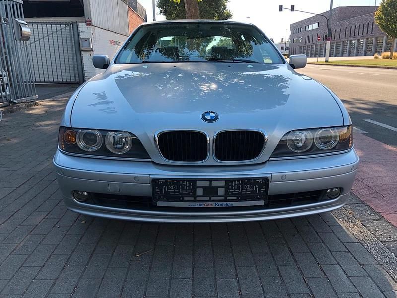 Silber Gebraucht 2003 BMW 525 Limousine | 5.450 € (Etwas zu teuer) - Bild 1/4