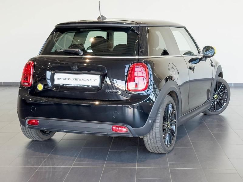 Gebraucht Mini Cooper SE 135 kW (184 PS) 2021 Schwarz Kleinwagen