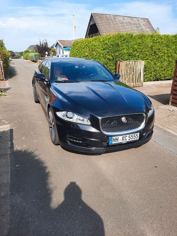 Gebraucht Jaguar XJ Portfolio 275 PS (202 kW) 2014 Schwarz Limousine