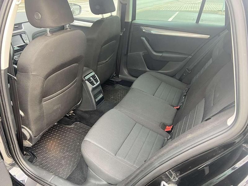 Gebraucht Skoda Octavia Style 150 PS (110 kW) 2017 Schwarzmagic perleffekt Kombi