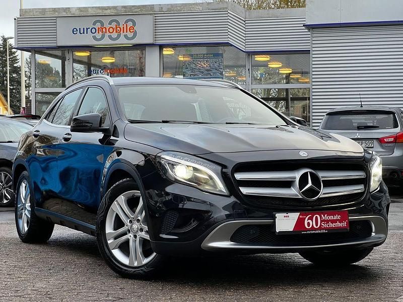 Gebraucht Mercedes GLA180 122 PS (89 kW) 2015 Schwarz SUV