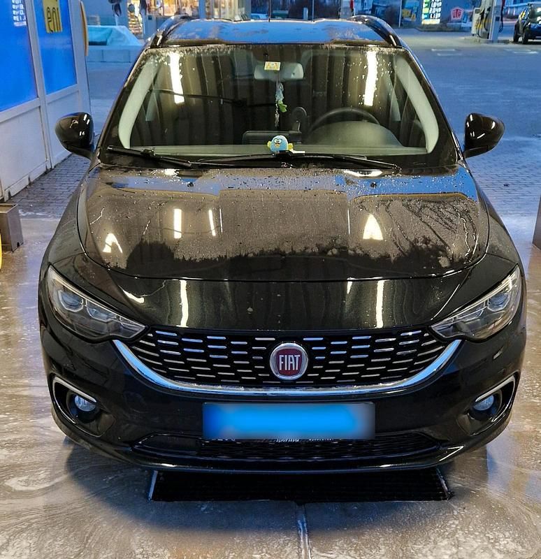 Schwarz Gebraucht 2017 Fiat Tipo Lounge Kombi | 9.500 € (Fairer Preis) - Bild 1/3