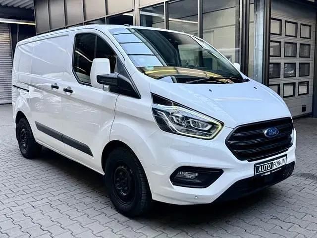 Second-hand Ford Transit Custom 131 CP (96 kW) 2019 Alb Monovolum
