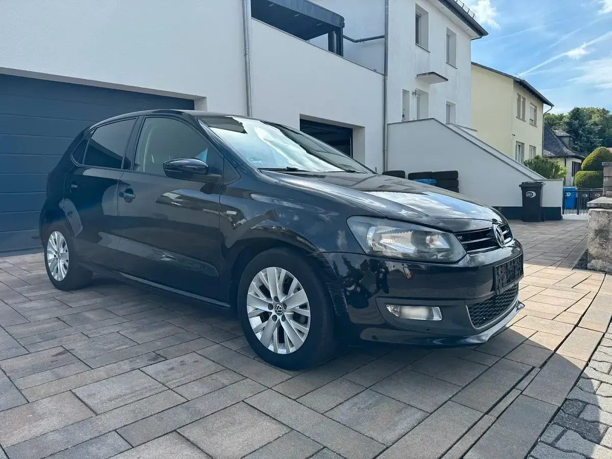 Gebraucht VW Polo 86 PS (63 kW) 2013 Schwarz Kleinwagen