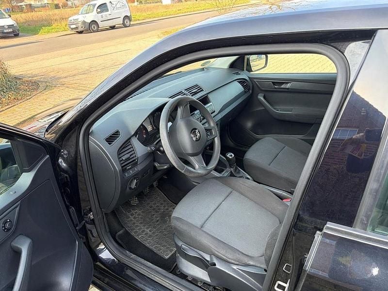 Gebraucht Skoda Fabia Active 60 PS (44 kW) 2016 Schwarz Limousine